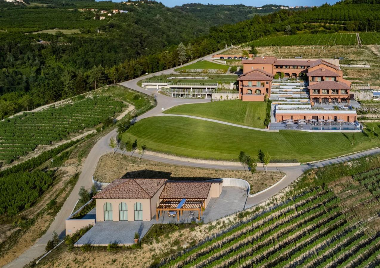 Casa Di Langa Hotel Cerretto Langhe Exterior photo